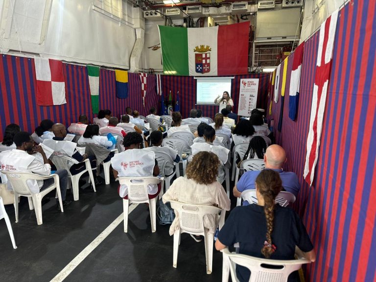 Just in time nave Bettica Luanda