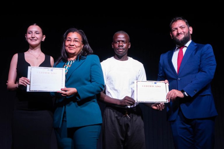 101994c8-d0a5-476a-9b27-b6f85361d00d